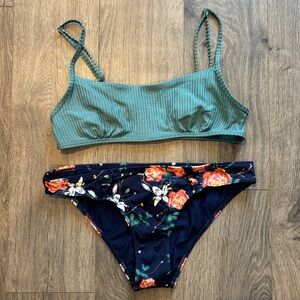Women’s Size Medium Bikini Set